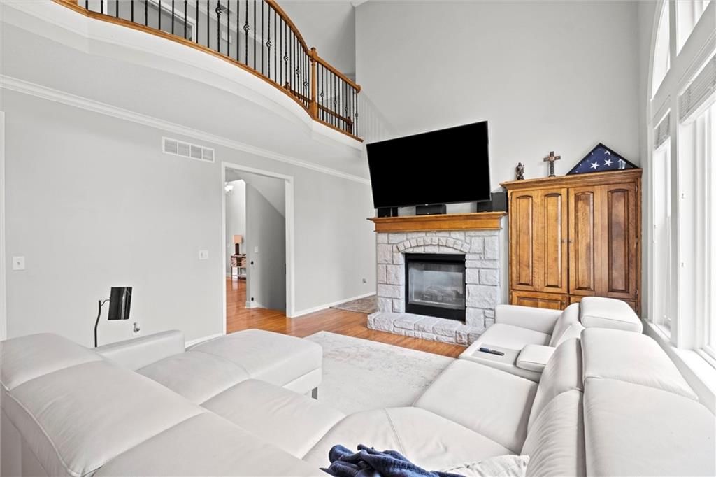 14605 Carter Street — photo 4