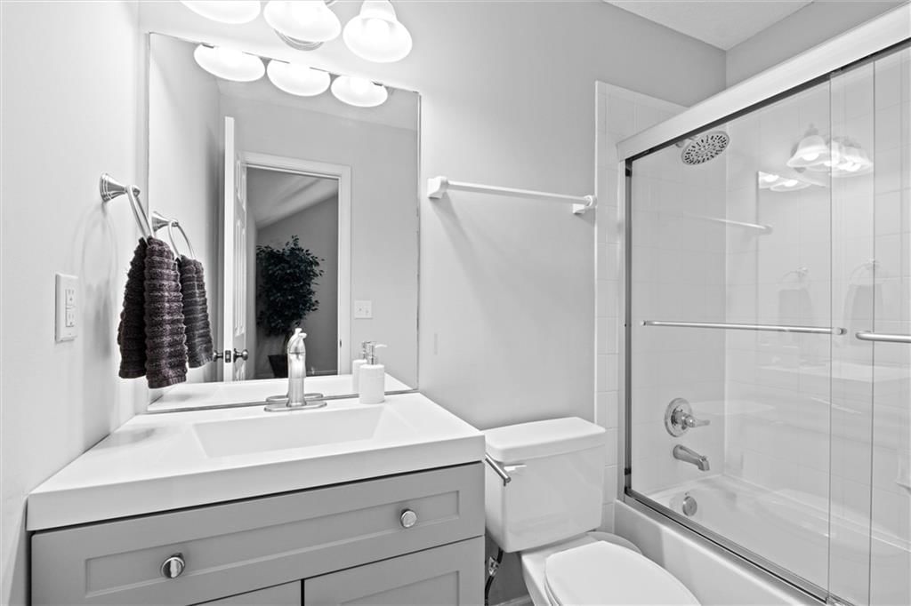 14605 Carter Street — photo 32