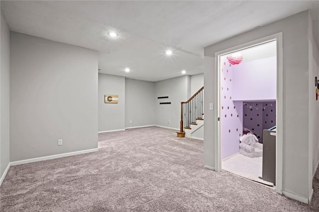 14605 Carter Street — photo 34