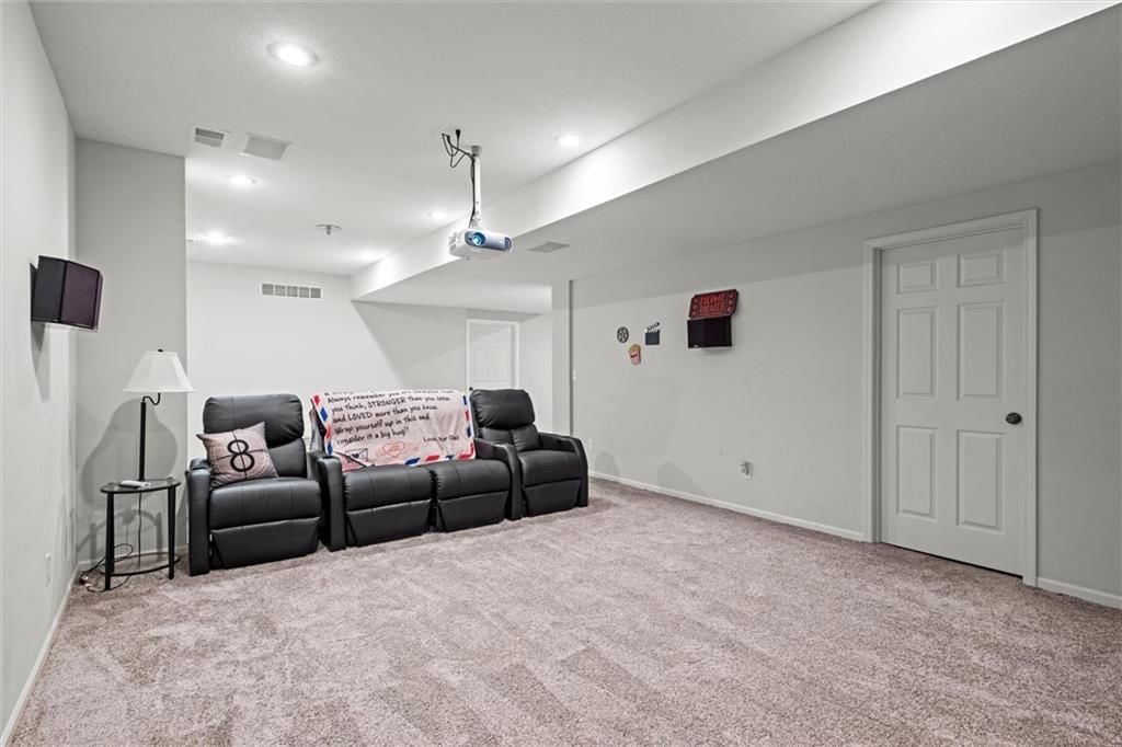 14605 Carter Street — photo 36