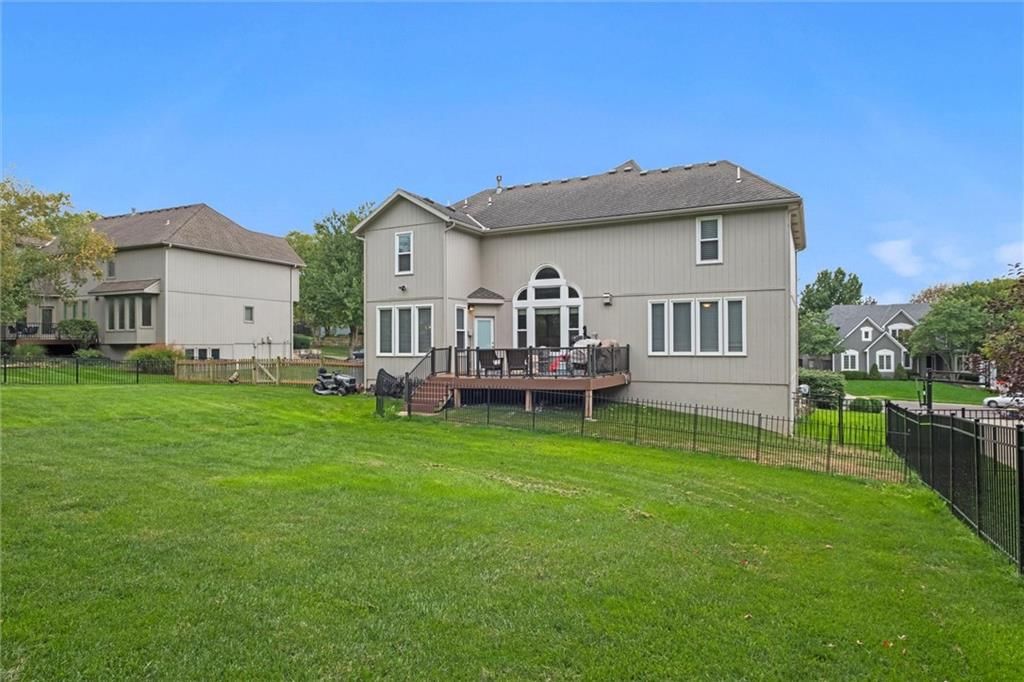 14605 Carter Street — photo 40