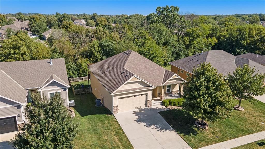 1907 Prairie Grass Drive — photo 35