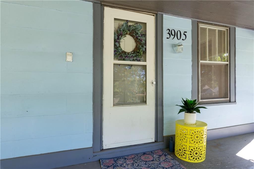Photo 4 of 28 - 3905 N Jackson Avenue