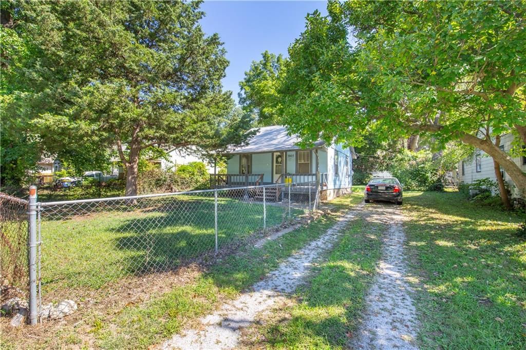 Photo 5 of 28 - 3905 N Jackson Avenue