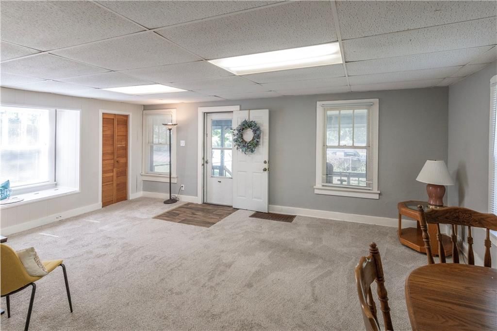 Photo 8 of 28 - 3905 N Jackson Avenue