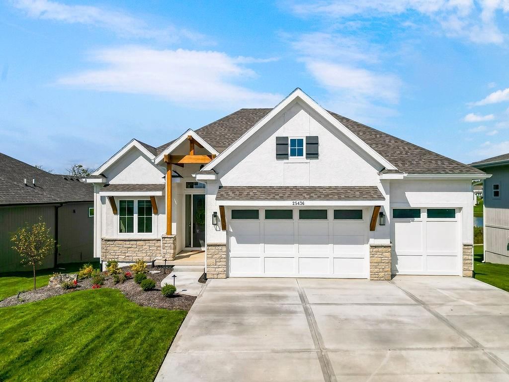 25436 W 92nd Terrace, Lenexa, KS