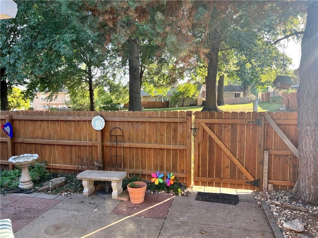 12707 W 108TH Terrace — photo 24