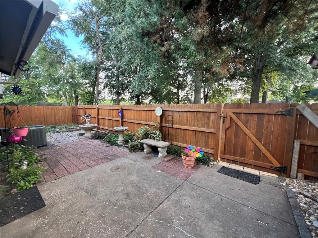 12707 W 108TH Terrace — photo 25