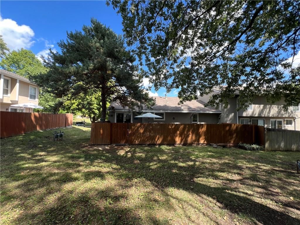 12707 W 108TH Terrace — photo 27