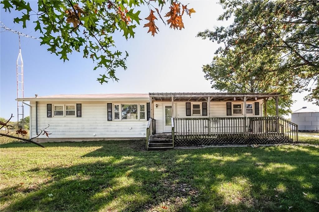 1898 Dade School Road, Odessa, MO