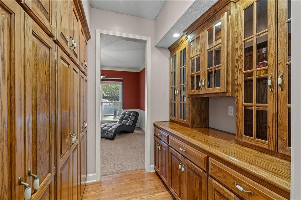 Photo 20 of 35 - 16277 S CHESTER Street