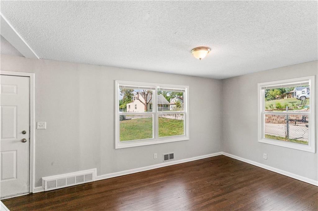 5051 Belmeade Road — photo 7