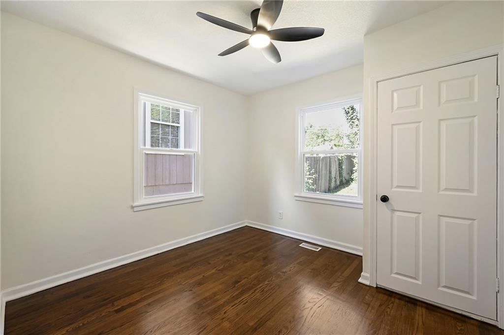 Photo 14 of 21 - 206 E 80th Street
