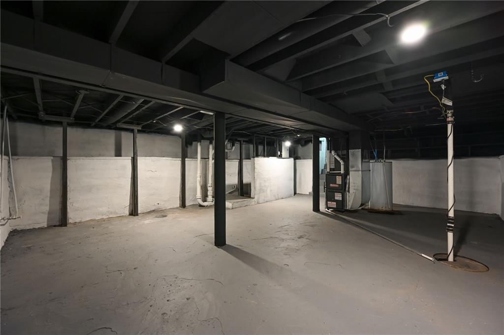 Photo 19 of 21 - 206 E 80th Street