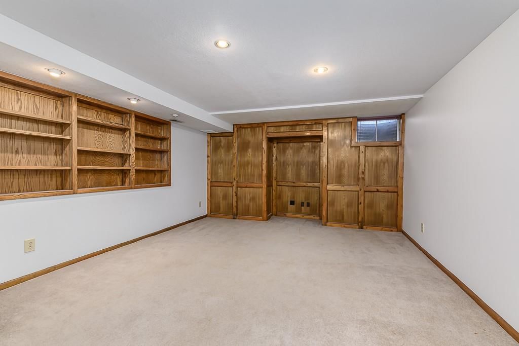 1121 SE Timbercreek Lane — photo 31