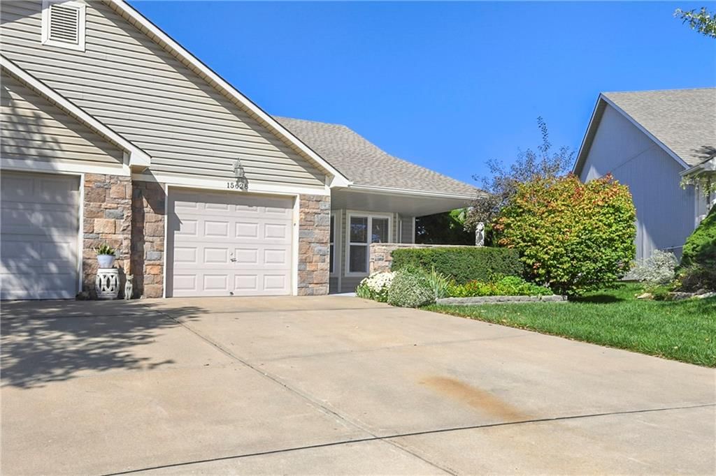 15628 Landauer Circle — photo 3