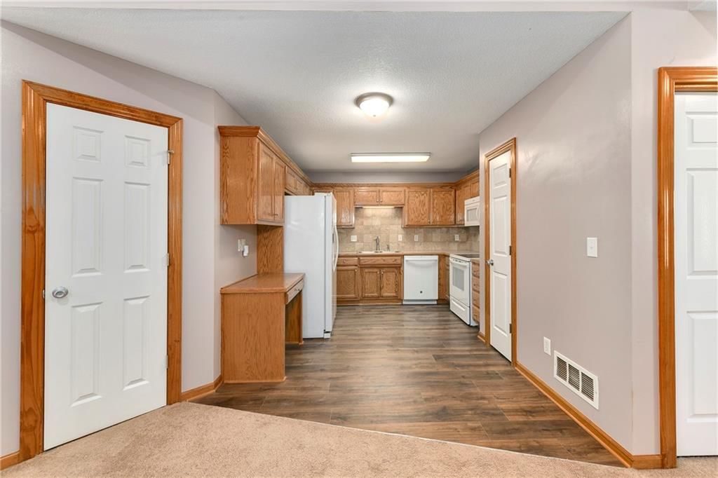 15628 Landauer Circle — photo 9