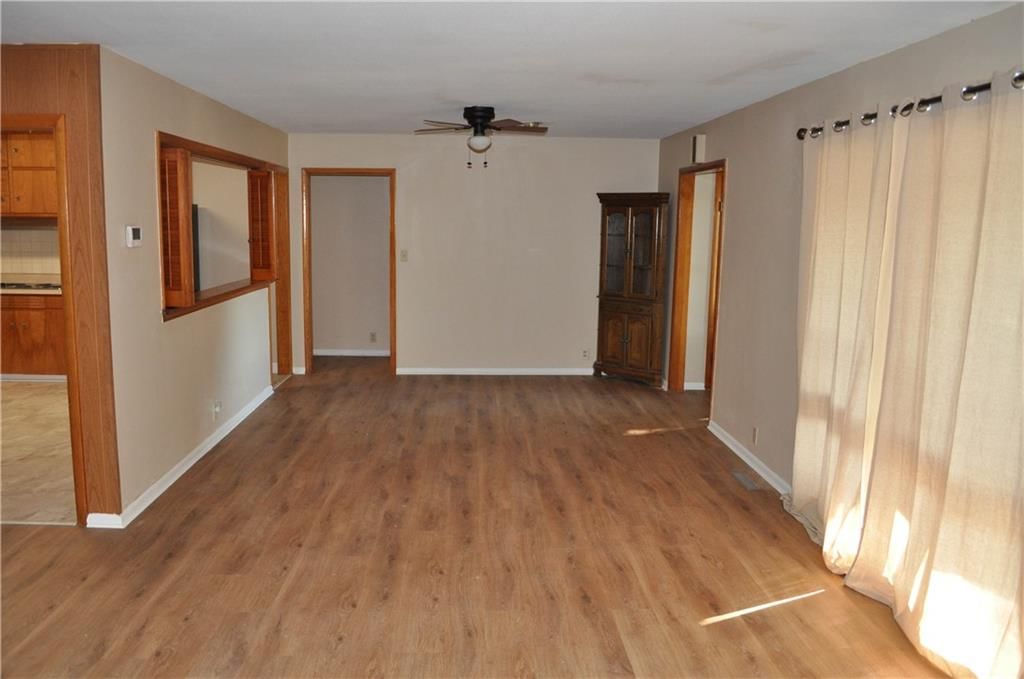 401 N Oak Street — photo 7