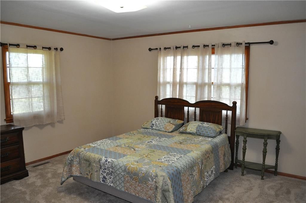 401 N Oak Street — photo 10