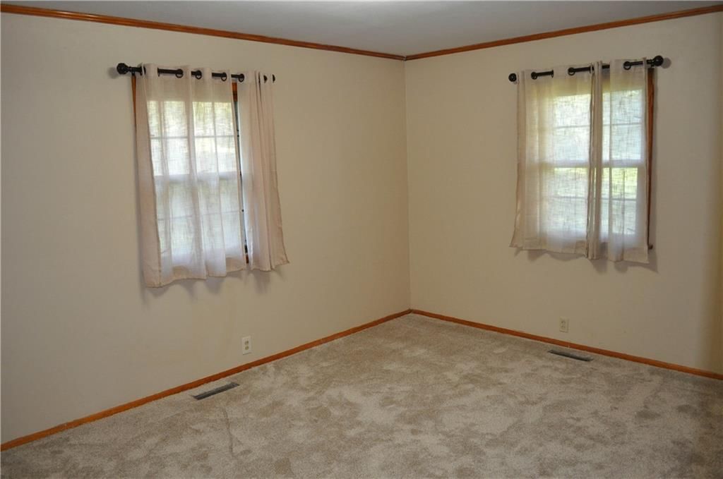 401 N Oak Street — photo 11