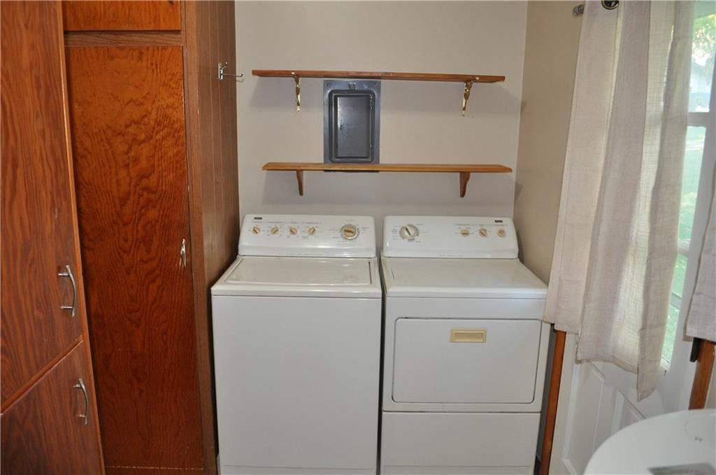 401 N Oak Street — photo 12