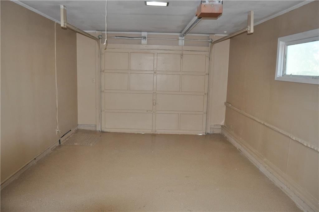 401 N Oak Street — photo 13