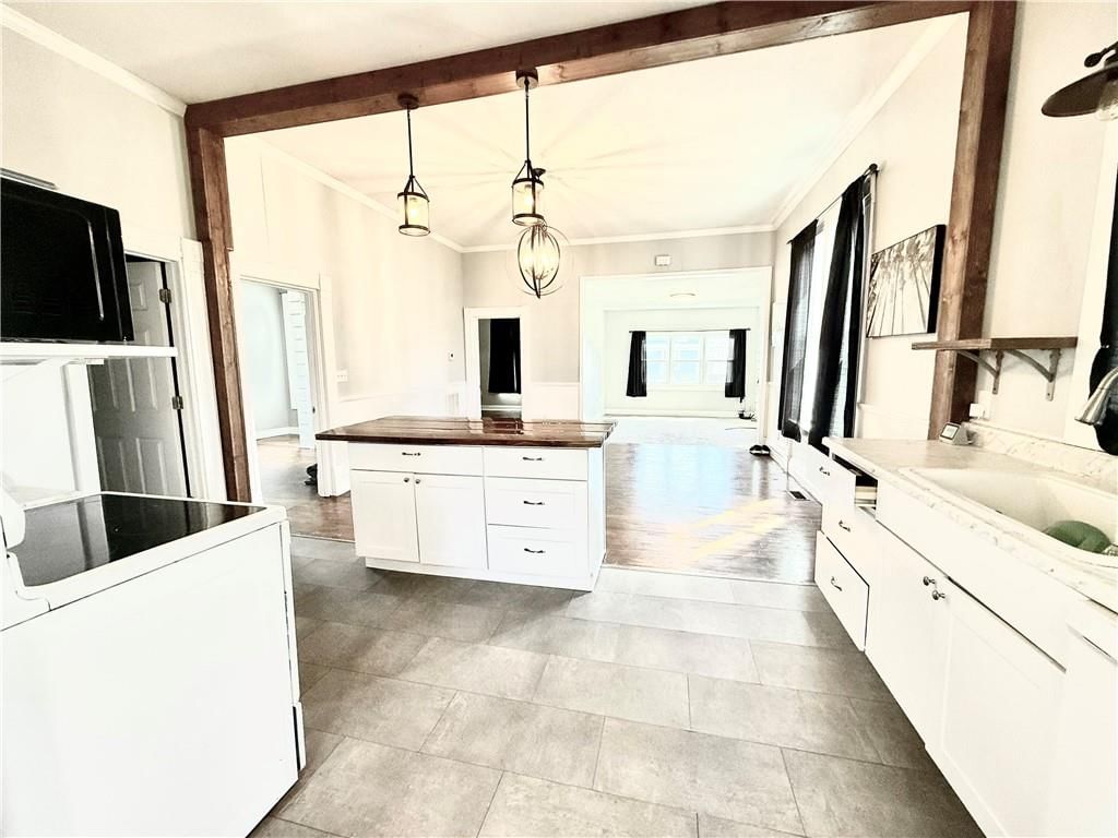 401 W 11th Street — photo 4