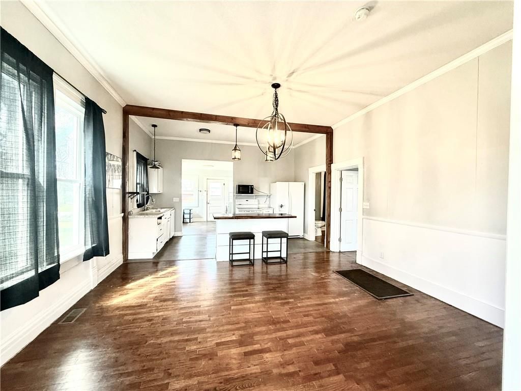 401 W 11th Street — photo 7
