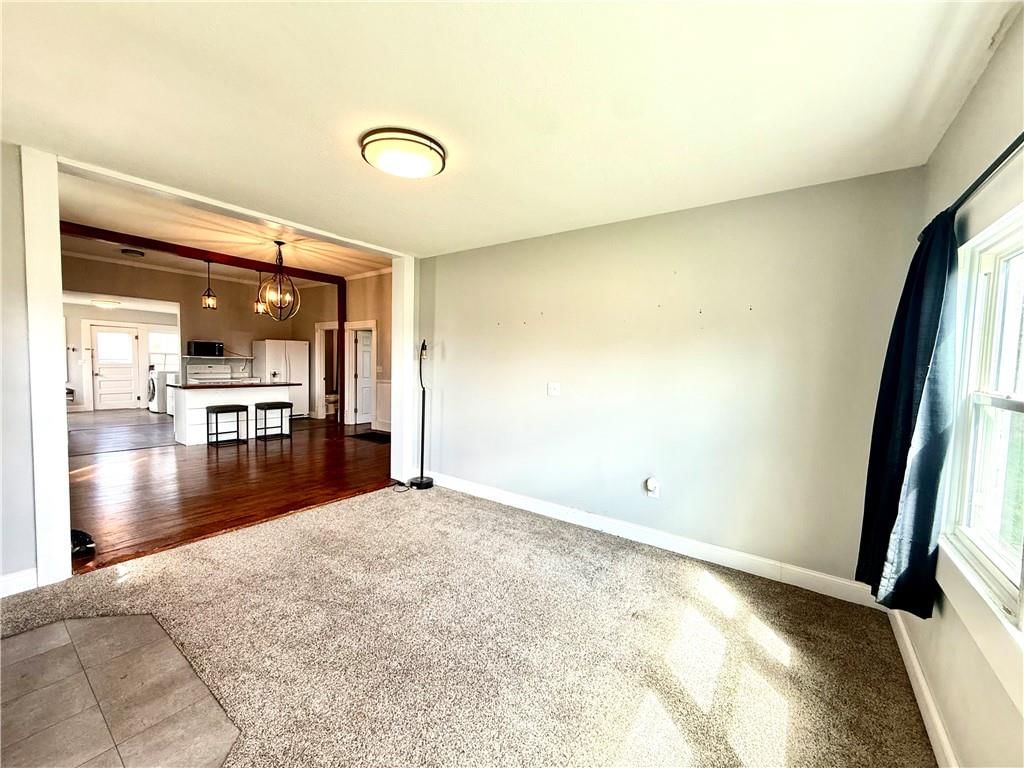 401 W 11th Street — photo 9