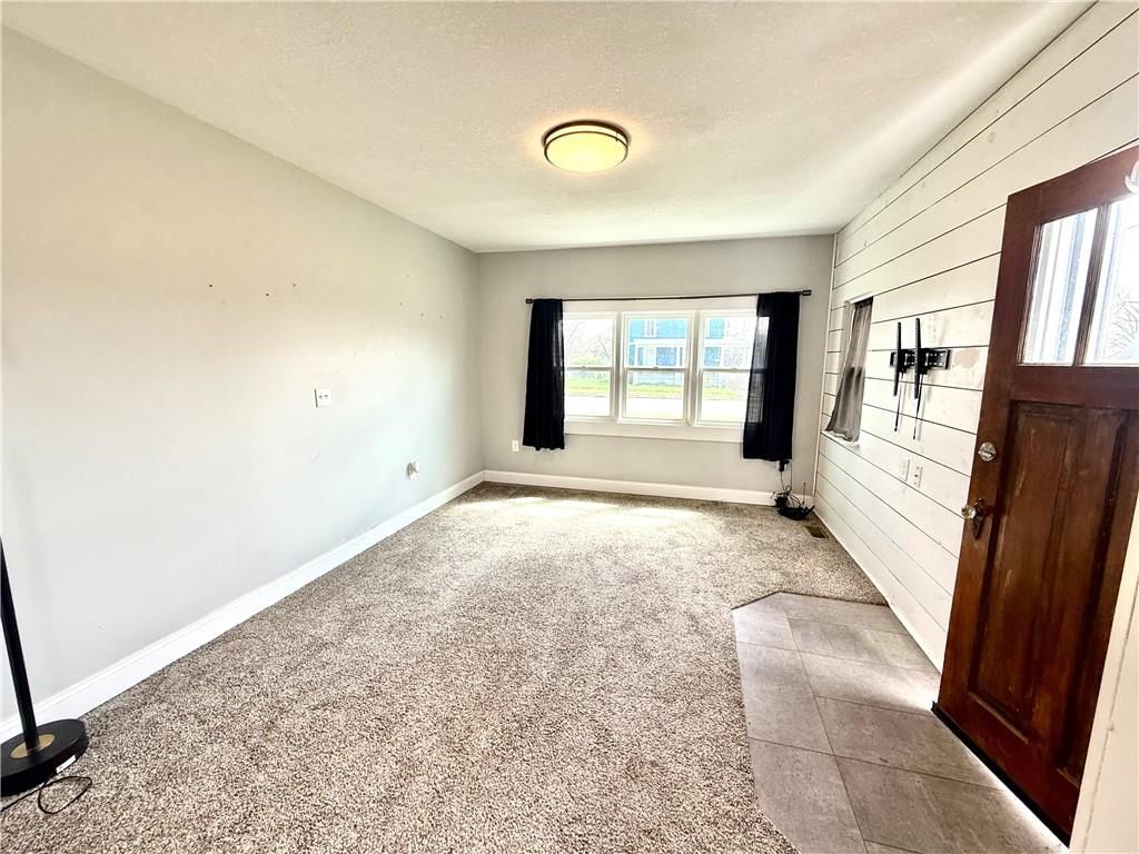 401 W 11th Street — photo 10