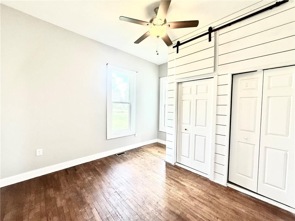 401 W 11th Street — photo 11