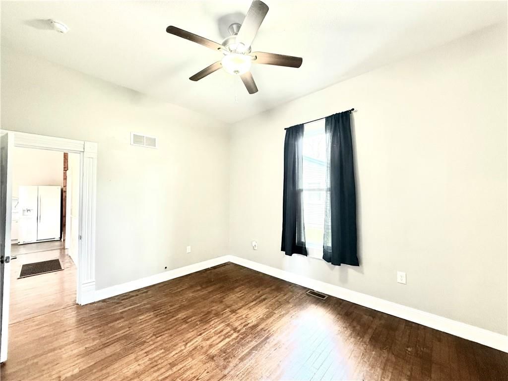 401 W 11th Street — photo 14