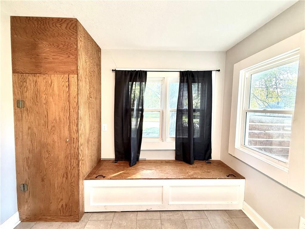 401 W 11th Street — photo 15