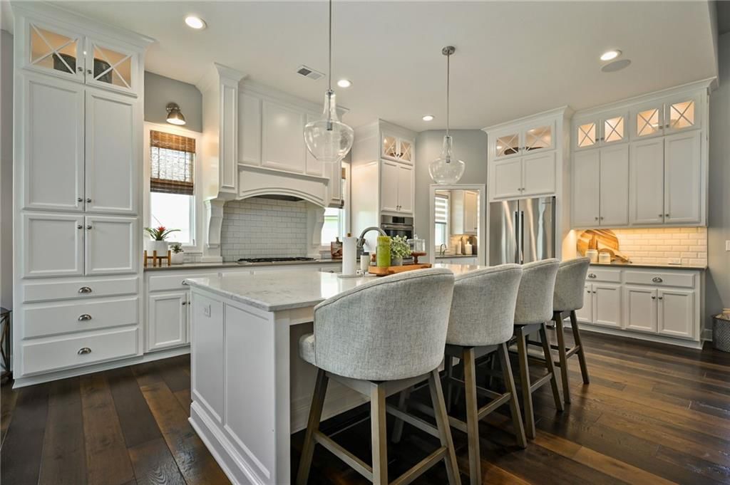 Photo 10 of 32 - 20695 W 110th Street