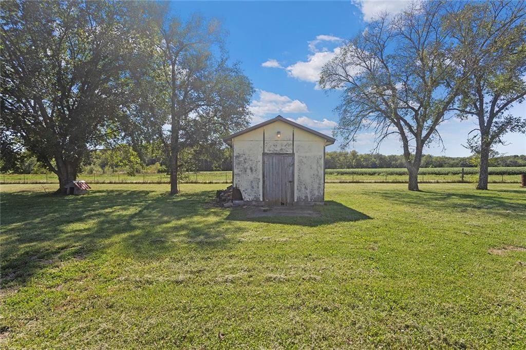 2090 Virginia Road — photo 40
