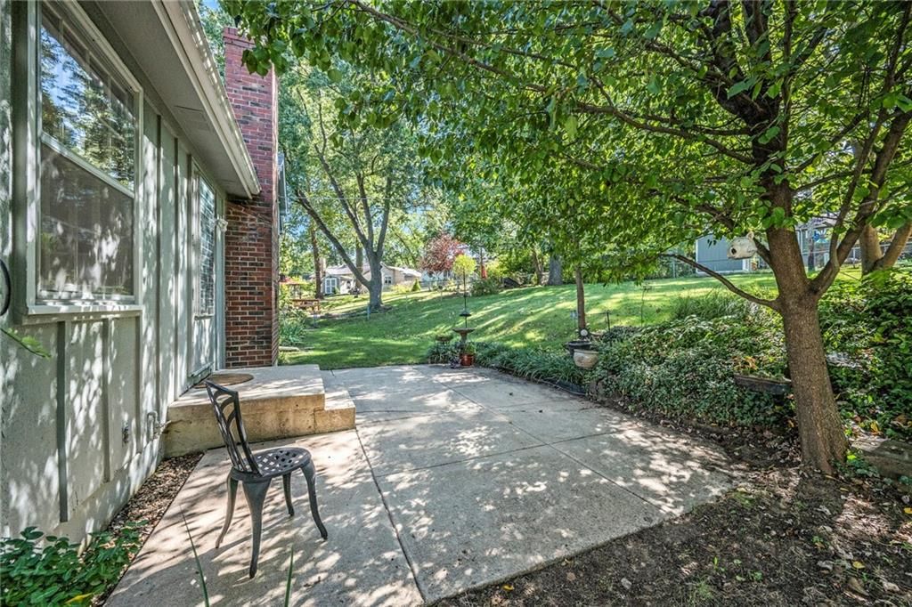10017 W 68th Street — photo 24