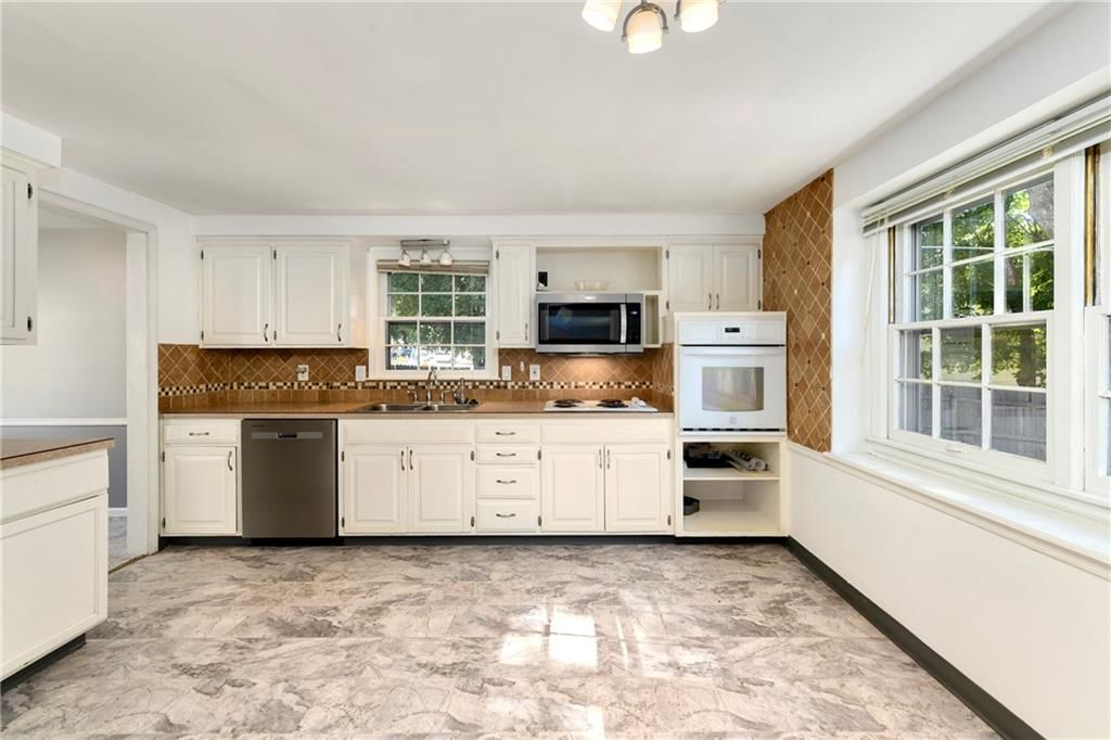 9831 Carter Drive — photo 10