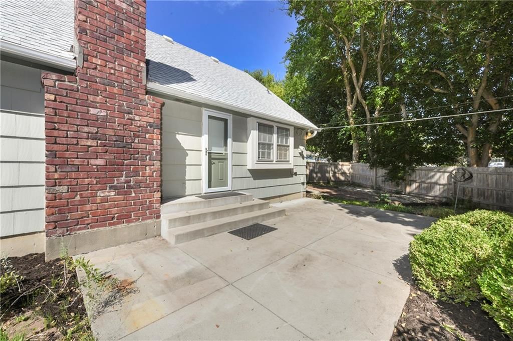 9831 Carter Drive — photo 32