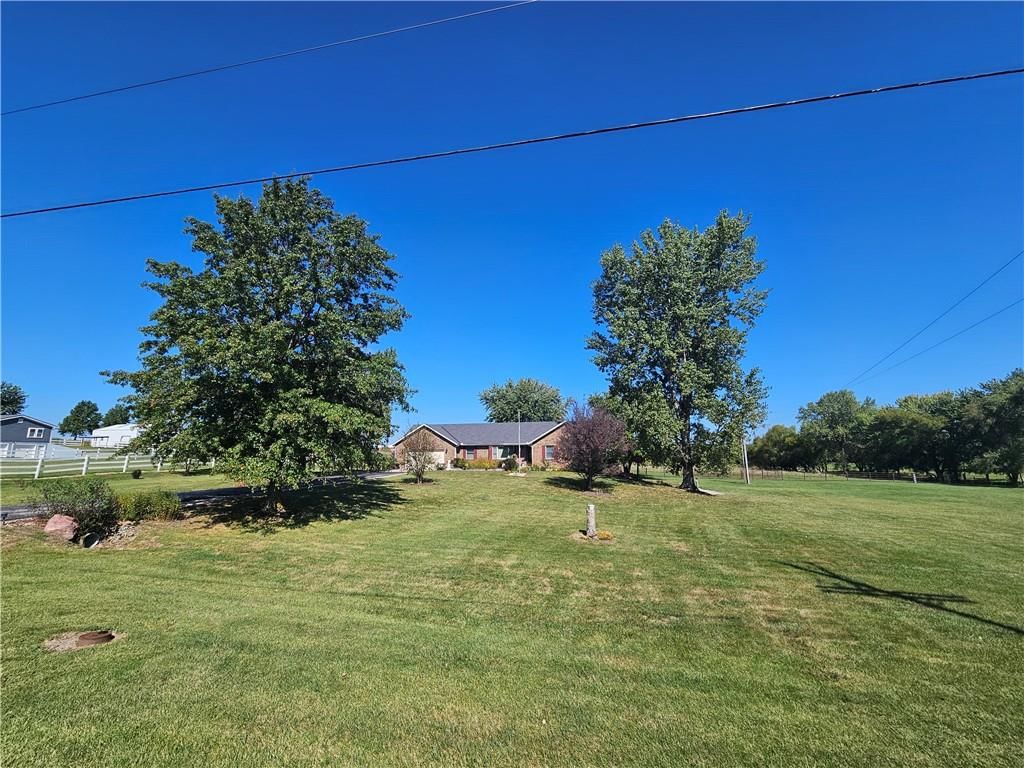 Photo 6 of 50 - 14934 Fairmount Road