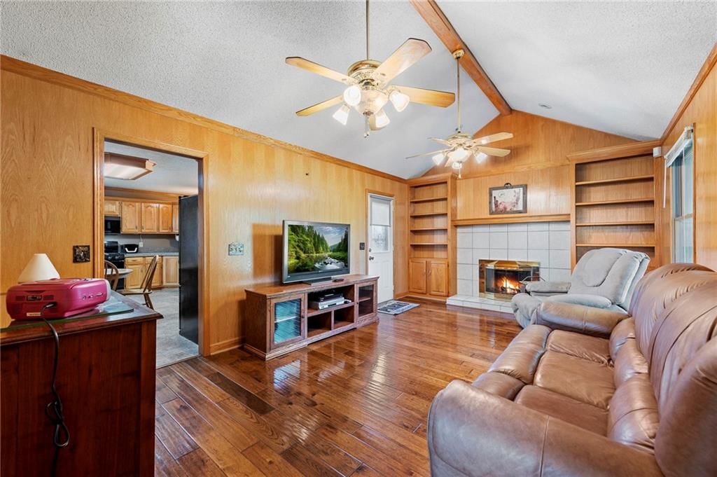 Photo 12 of 50 - 14934 Fairmount Road