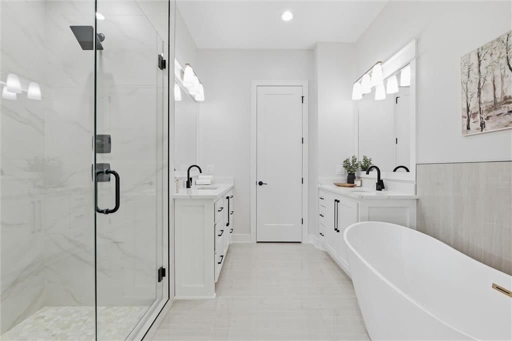 5301 N 104th Street — photo 25