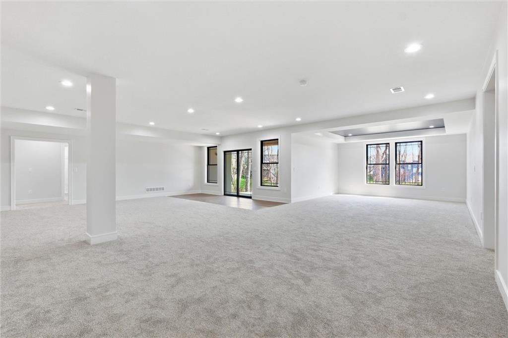 5301 N 104th Street — photo 35