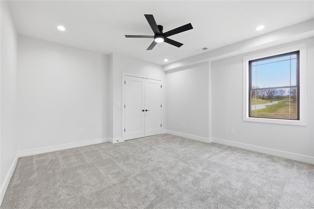 5301 N 104th Street — photo 38