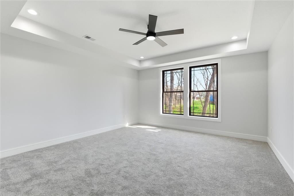 5301 N 104th Street — photo 39