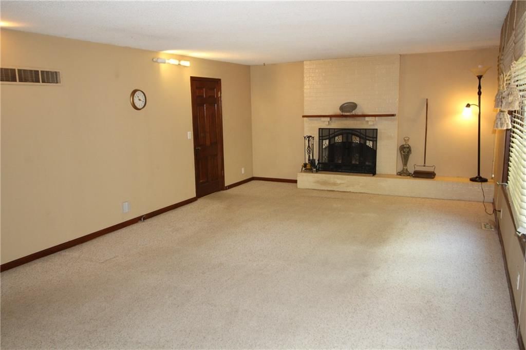 2700 S Eisenhower Avenue — photo 55