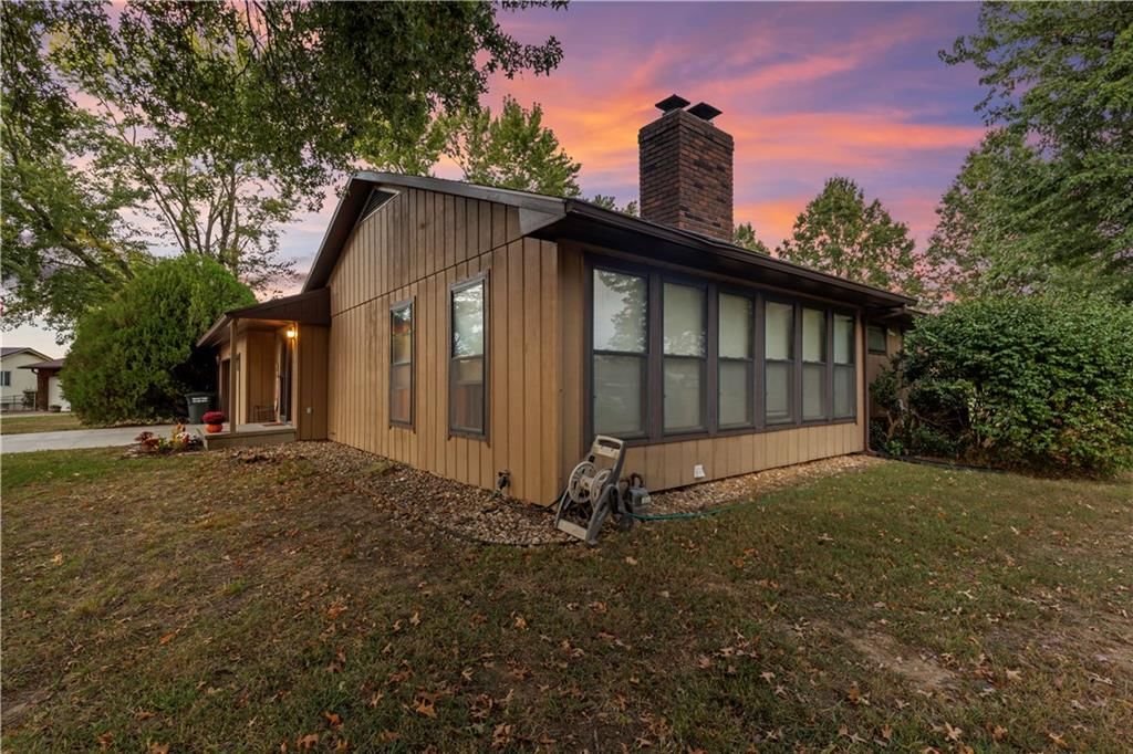 113 E Hardin Place — photo 3