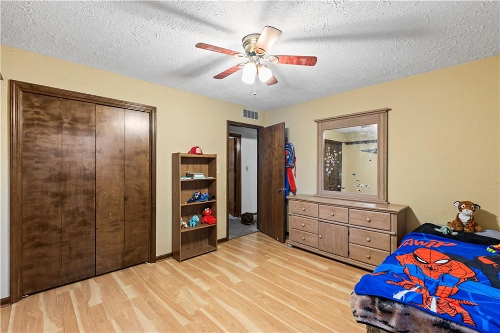 113 E Hardin Place — photo 17