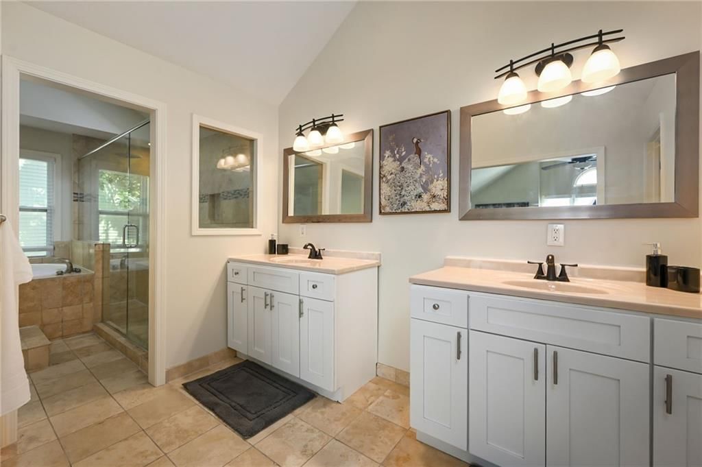 Photo 19 of 27 - 16904 E 44TH Street