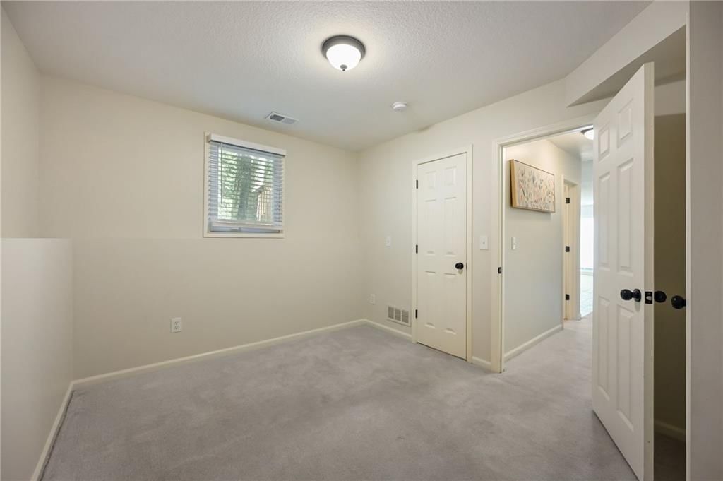 Photo 25 of 27 - 16904 E 44TH Street