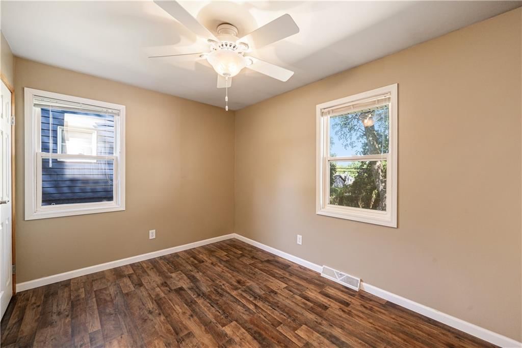 Photo 13 of 27 - 7722 NE 55th Street